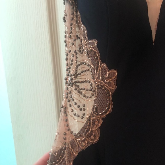 Backless prom dress - Picture 3 of 4